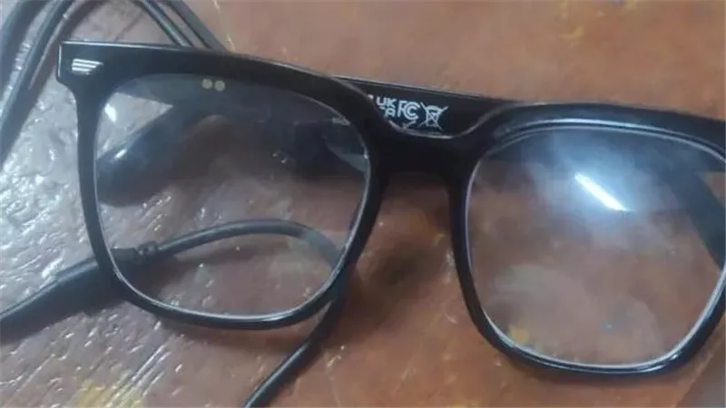 تفاصيل مثيرة في ضبط طالب استخدم نظارة ذكية للغش ببني سويف