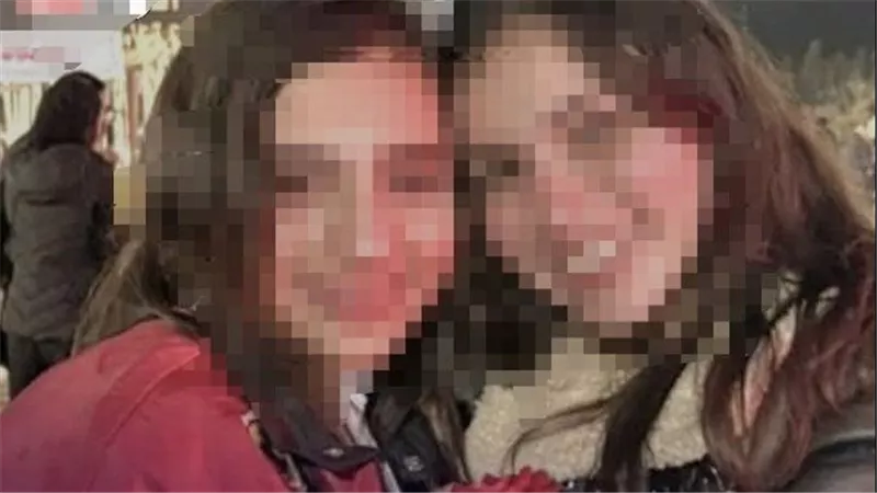  أبوهم بلغ عنهم.. القصة الكاملة للحكم على فتاتي أسيوط بتهمة تزوير مرتب والدهما