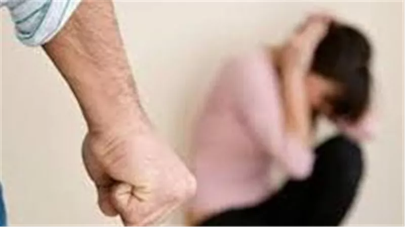 تفاصيل مثيرة.. ضربها زوجها بعد اكتشاف خيانته فقفزت من الشرفة بالهرم 