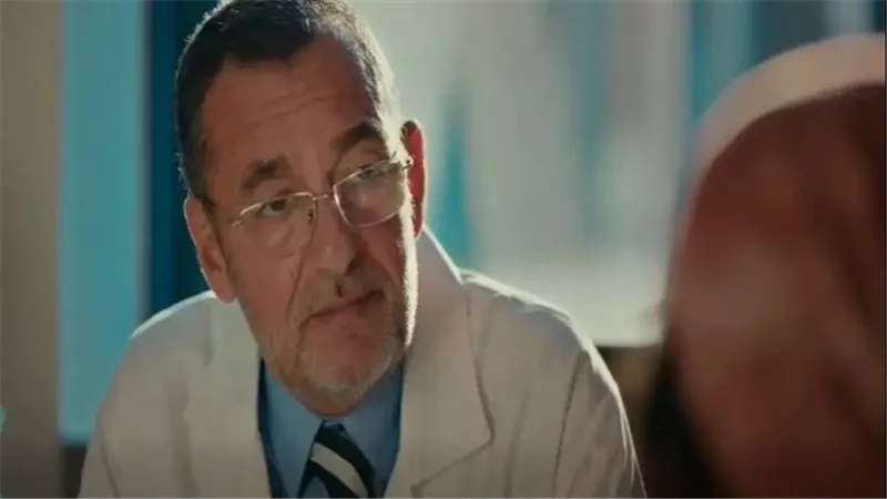 من عشق الدراجات إلى الرحيل المفاجئ.. تفاصيل الساعات الأخيرة فى حياة الفنان محمد مرزبان