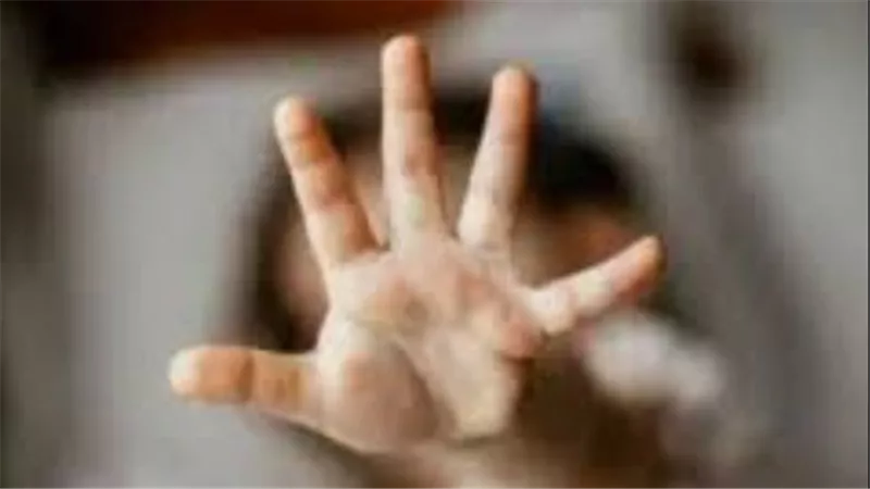  جرده من ملابسه.. تفاصيل تحقيقات النيابة في اعتداء عامل على صغير بالمعصرة 