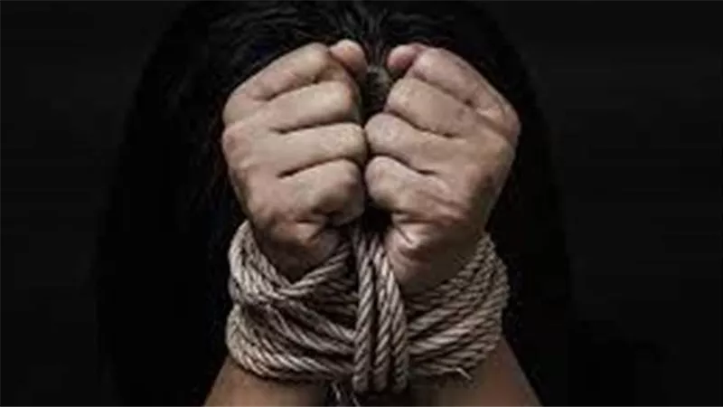هتكوا عرضها.. تفاصيل الحكم على المتهمين بخطف طالب وخطيبته بالاسكندرية