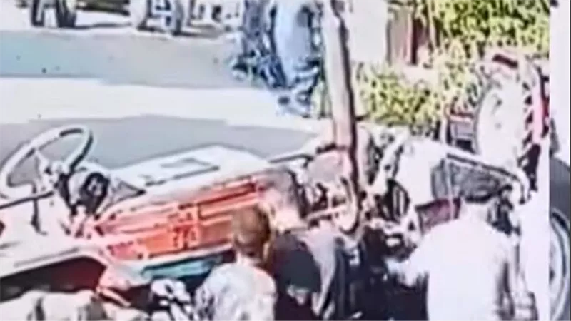 بسبب رن الجرس.. لقطات صادمة لاعتداء وحشي على طفل بطوخ | فيديو