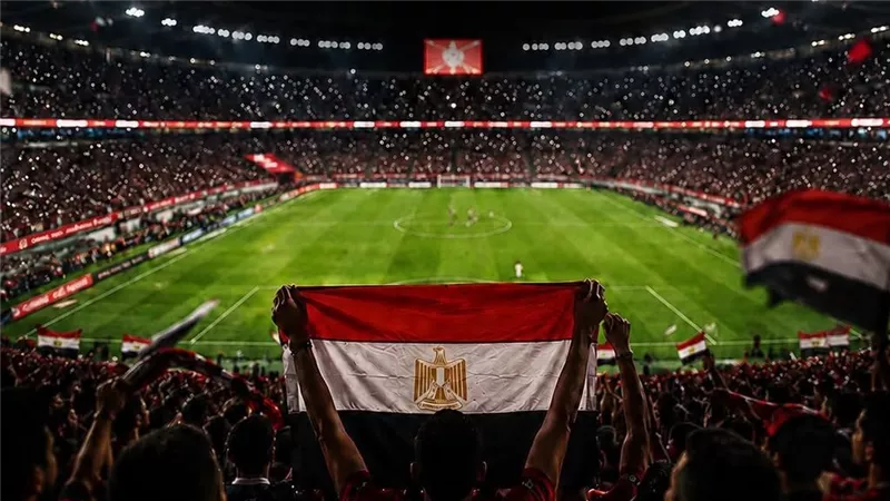 «إي آند مصر» الراعي الرسمي للمنتخب تهنئ الفراعنة بالإنجاز التاريخي في كأس العالم