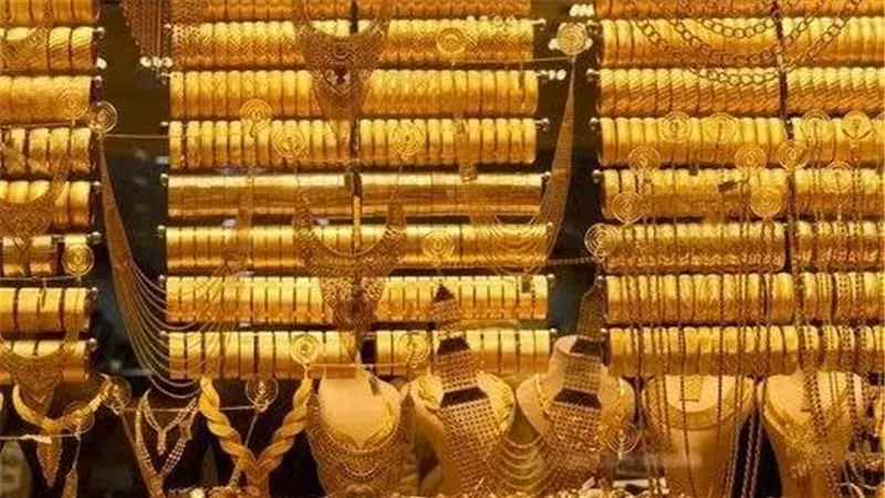 سعر الذهب اليوم الجمعة 10-7-2026 تحرك غير متوقع
