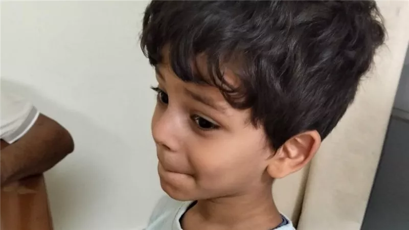  من شرخ بسيط لإصبع نجلها لمهدد بالبتر.. أم تتهم مستشفى بالإهمال الطبي 