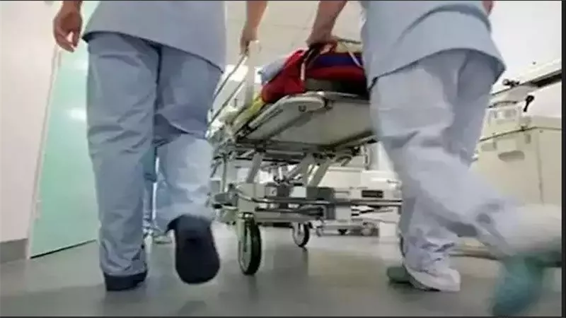 طعام فاسد.. تفاصيل إصابة 4 أشخاص بتسمم غذائي في بني سويف