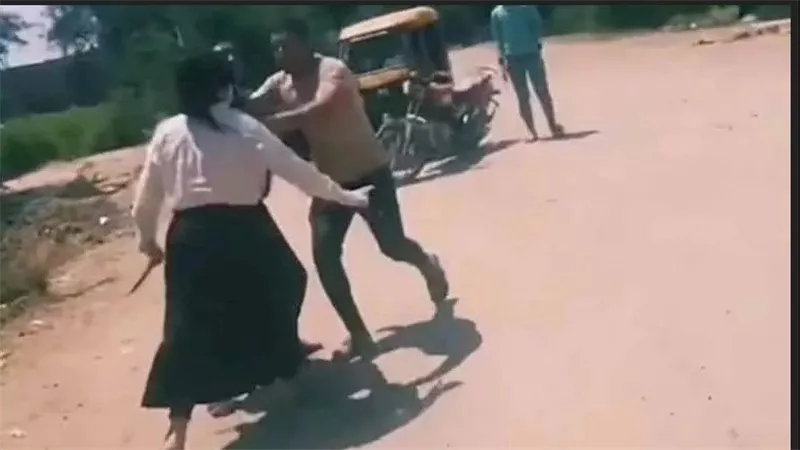 خناقة على حضانة أطفال.. تفاصيل مثيرة جديدة في سحل سيدة بالشرقية | فيديو