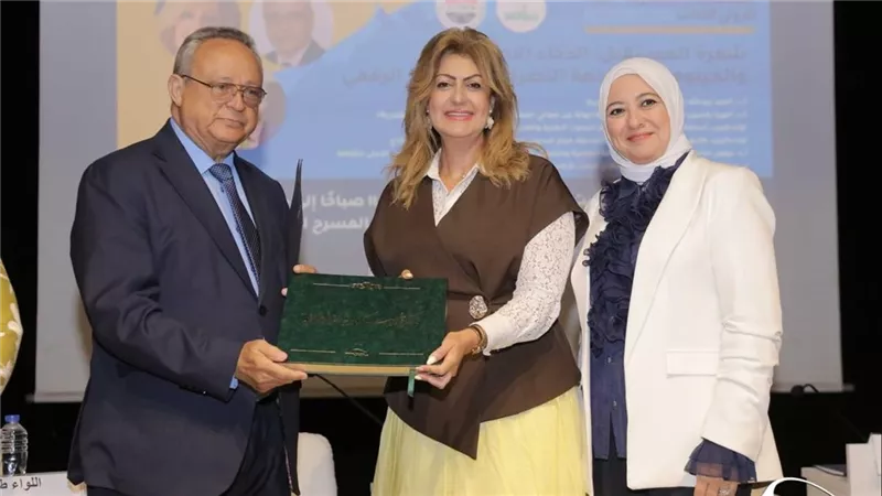 تحذيرات استراتيجية وتوصيات حاسمة للدكتورة نيفين مكرم لمواجهة مخاطر الذكاء الاصطناعي والتلاعب البيولوجي