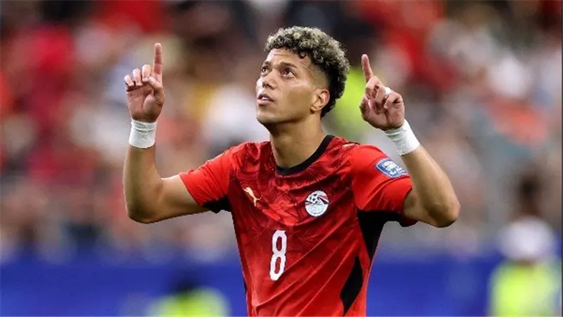  تفويض رسمي لآدم وطني.. تفاصيل مفاوضات الاتحاد السعودي مع إمام عاشور | فيديو
