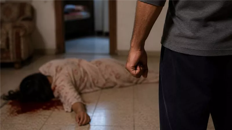  خلافات عائلية تنتهي بمأساة.. عامل ينهي حياة زوجته داخل شقتهما بالقليوبية 