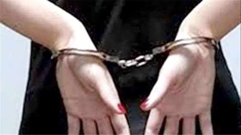 طلب مساعدتها لدخول الحمام.. ماذا قالت المتهمة بقتل والدها المسن في المرج بالتحقيقات؟