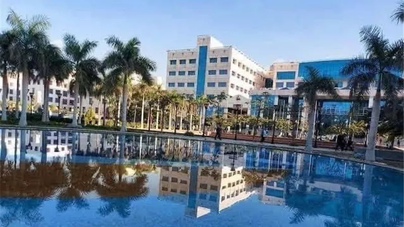جامعة 6 أكتوبر تحصل على تمويل من برنامج إيراسموس+ لتنفيذ مشروع دولي في الصحة العامة والتكيف مع تغير المناخ