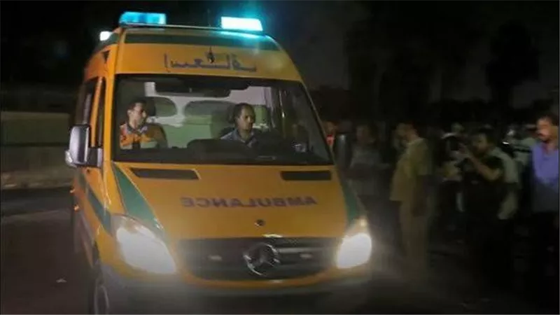 آثار كدمات.. تفاصيل العثور على شاب متوفى داخل سيارته في منيا القمح 