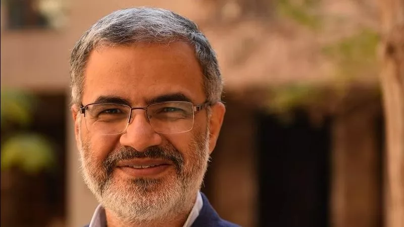 الجامعة الأمريكية بالقاهرة تكرّم الدكتور مصطفى يوسف عن ابتكاراته في تقنيات تحديد المواقع