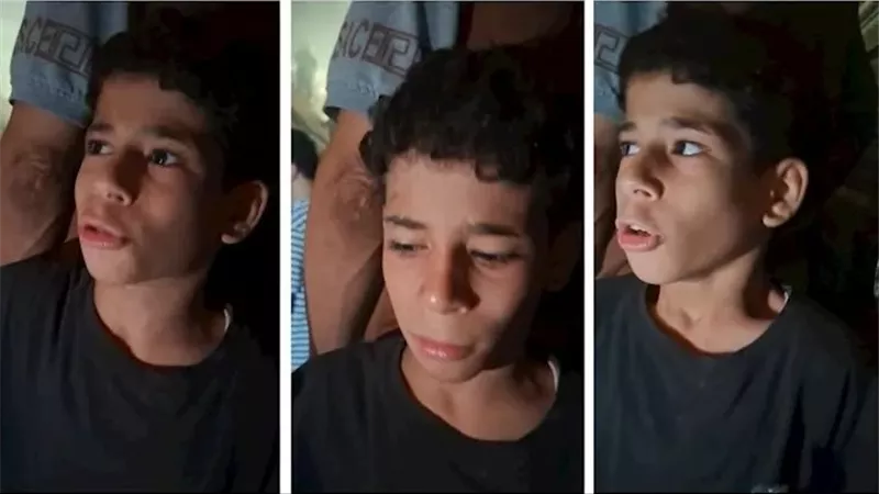 سمعت طقطقة وجريت.. طفل يروي كواليس نجاته من انهيار عقار زفتى