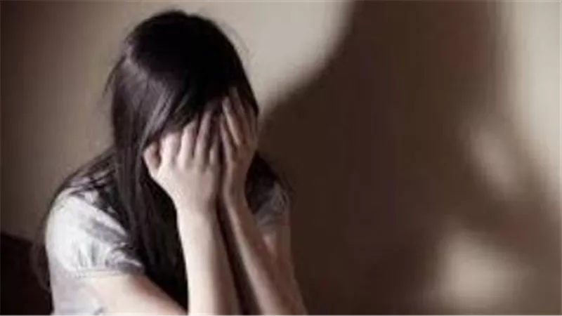  لمس موضع عفتها.. تطور جديد في محاكمة المتهم بهتك عرض فتاة بالسلام 
