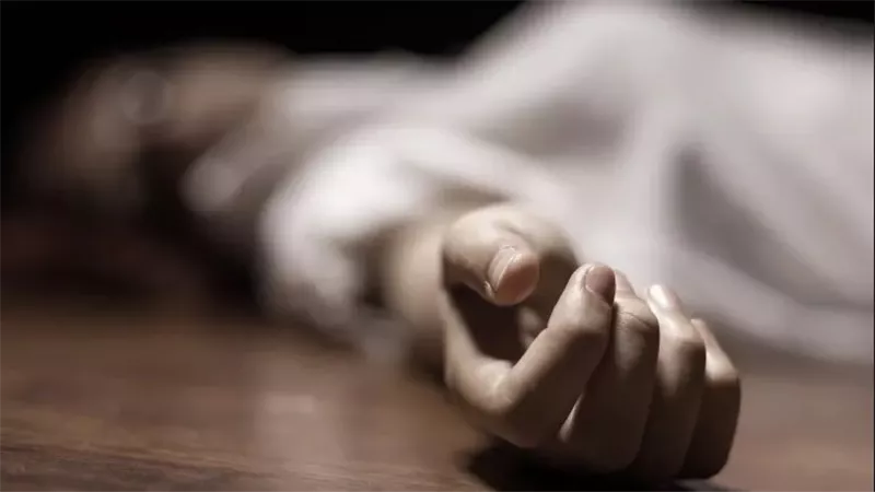  دفنها تحت مصطبة بغرفة نومها.. تفاصيل صادمة جديدة في واقعة إنهاء شاب حياة والدته 