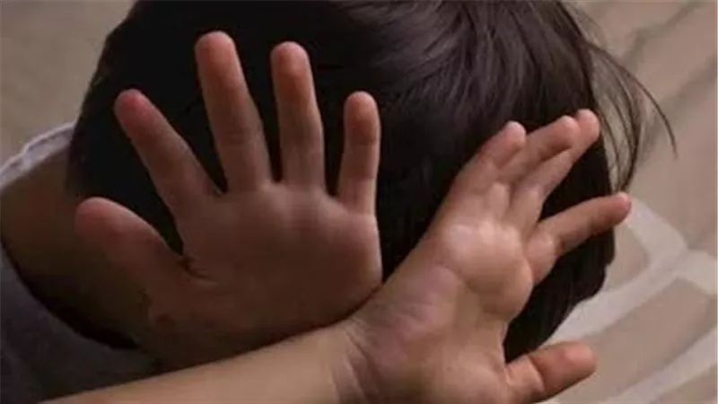  في مدخل العقار.. طفل يهتك عرض زميله بطريقة صادمة بإمبابة 
