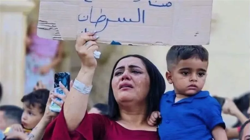 لافتة ودموع ودعاء.. حكاية الطفل مارتن المصاب بسرطان نادر داخل دير درنكة