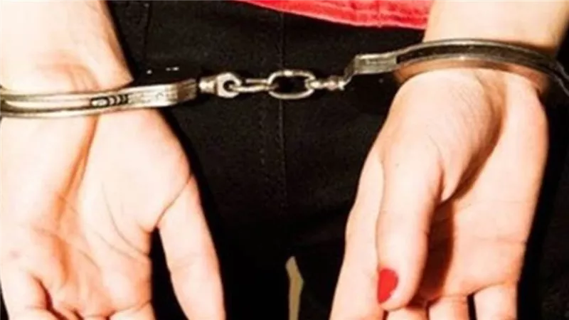  رفض الزواج منها بعد علاقة غير شرعية فعاقبته.. خادمة تسرق شقة مذيع رياضي شهير 