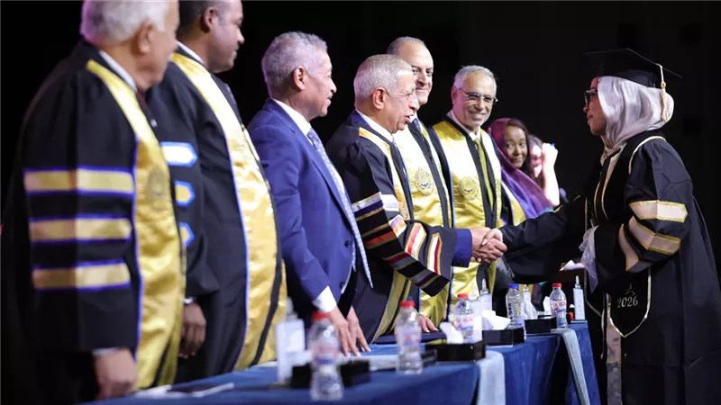 «الأكاديمية العربية» تحتفي بتخريج 101 طبيبة وصيدلانية من جامعة «الأحفاد» السودانية بفرع العلمين الجديدة