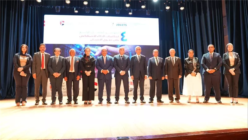 وزير العمل من الجامعة البريطانية: الحق في العمل أحد الحقوق الأساسية للإنسان