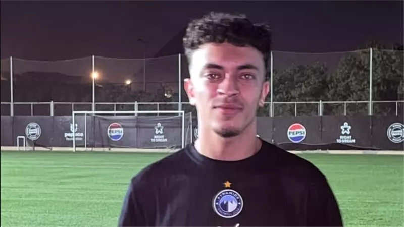 محمد مصطفى «ميدو» يوقّع لبيراميدز ويحتفظ بصورة والدته الراحلة