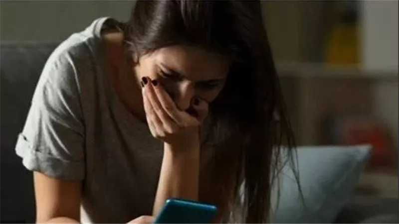 تفاصيل مثيرة في الحكم على عاطل هدد بنشر صور خادشة لزوجته فى الإسكندرية