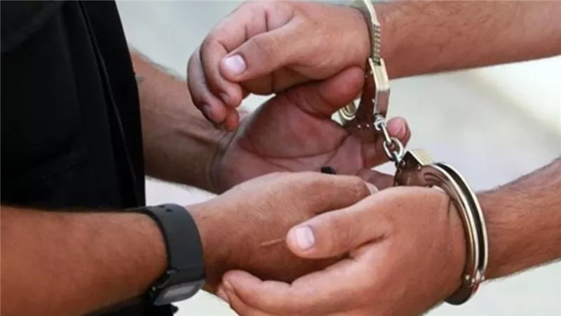  من المنور.. تفاصيل ضبط عامل نظافة اختلس النظر لزوجة رجل أعمال أثناء استحمامها بالتجمع 