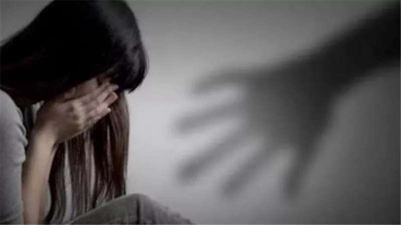 تفاصيل مثيرة في الحكم على سائق بالمنيا لاتهامه بهتك عرض فتاة داخل سيارة