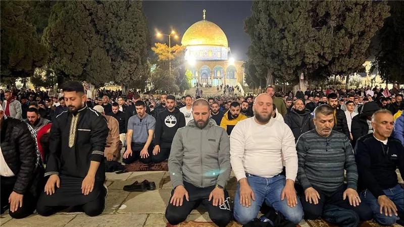 هدوء واستقرار في المسجد الأقصى: استمرار الصلوات كـالمعتاد رغم أحداث السليخوت واقتراب الأعياد