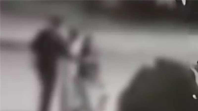 بيضرب اللي تعترض..تفاصيل القبض على شاب تحرش بفتيات داخل كمبوند شهير بالقاهرة | فيديو