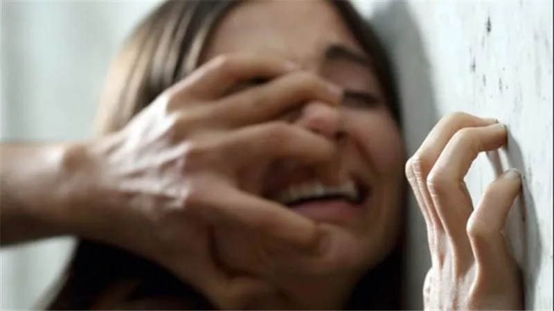 تفاصيل الحكم على عامل دليفري بتهمة هتك عرض طالبة طب في أسيوط