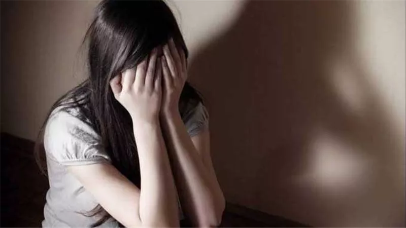  من الإعدام لـ 10 سنوات.. تفاصيل تخفيف الحكم على المتهم بهتك عرض فتاة المطرية