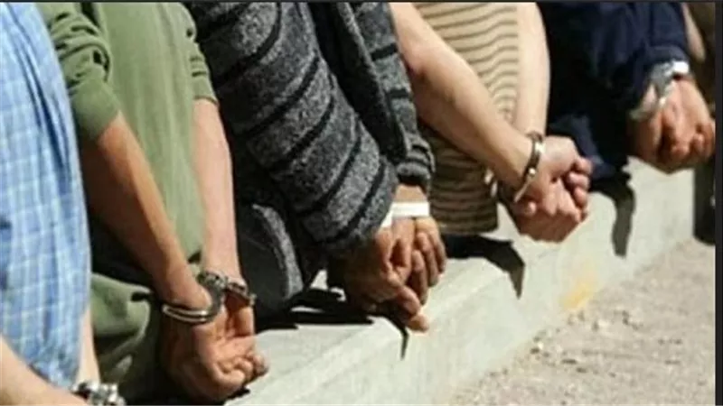 قيدوه وأطفأوا السجائر بجسده.. تفاصيل ضبط 3 شباب اعتدوا على نقاش في المرج