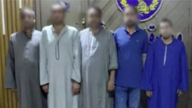 5 إخوات اتلموا على طالب وضربوه جوه الغيط.. كواليس فيديو المشاجرة المروعة في أرض زراعية بطنطا