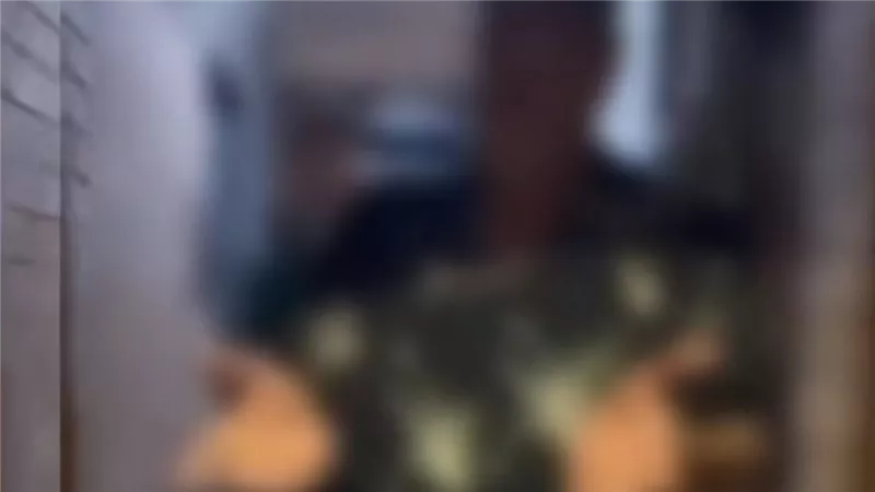 استغلوا غياب زوجي وسحلوني..سيدة تستغيث بعد اعتداء جارها عليها بحدائق الأهرام | فيديو
