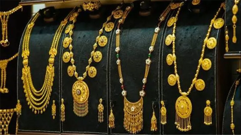 سعر الذهب اليوم الخميس 8-10-2026 انخفاض جديد