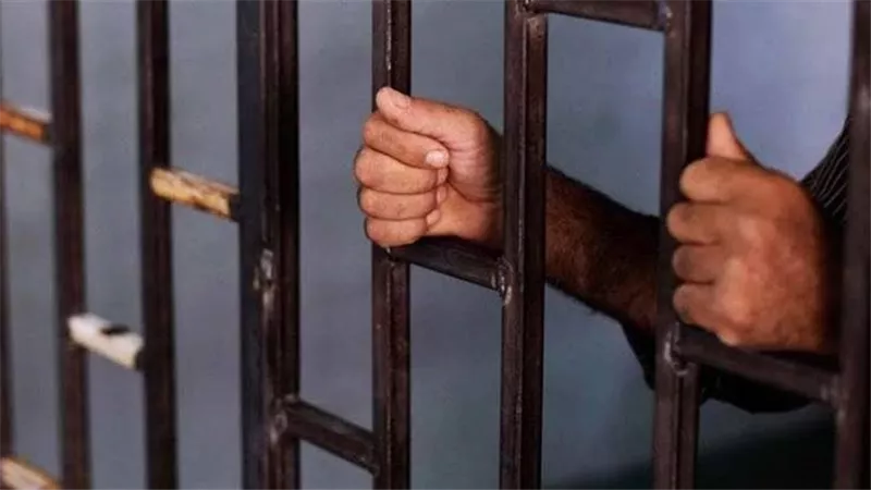 قيده ووضعه في حفرة.. تحرك عاجل من 