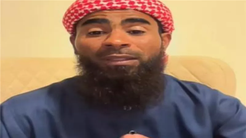 ألفاظ مسيئة ومحتوى غير لائق.. كواليس سقوط التيك توكر «الشيخ أحمد» بالسلام