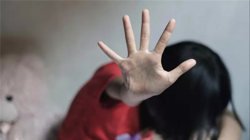 استغل براءتها ونهش جسدها بلا رحمة.. تفاصيل الحكم على المتهم بهتك عرض وتعذيب فتاة أربعينية من ذوي الهمم