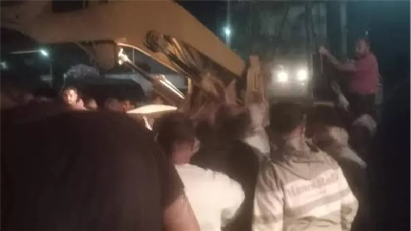 فاجعة هزت طهطا.. القصة الكاملة لمأساة عروسي سوهاج من الكوافير إلى المقابر