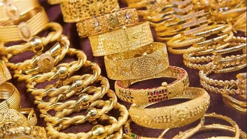 سعر الذهب اليوم الأحد 1-11-2026 انخفاض جديد