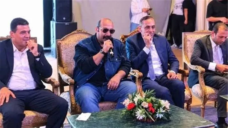 هزار بيني وبين إخواتي وماحدش زعل.. محمد ثروت يحسم الجدل حول إفيه 