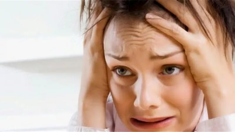 كيف تتخلص من القلق الزائد في ظل أزمة كورونا ؟ | فيديو