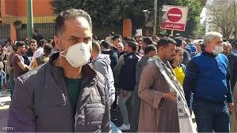 قرارات جديدة من الحكومة بشأن تعليق الدراسة وتخفيض اعداد الموظفين واغلاق المحال وتعليق الخدمات لمواجهة فيروس كورونا