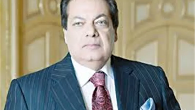 أحمد موسى: محمد أبو العينين يتكفل بتوفير أجهزة تنفس صناعي وعنابر عزل بمستشفيات بعدة محافظات | فيديو