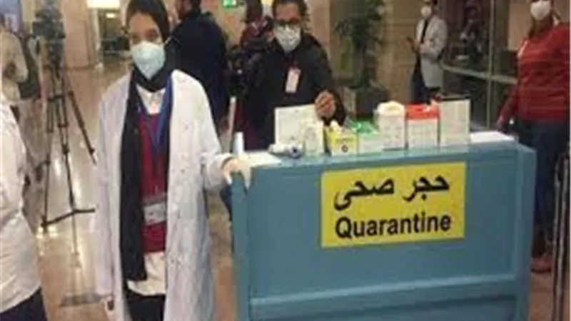 أحمد موسى لرافضي الحجر الصحي: لو وقفت على دماغك هتفضل 14 يوم | فيديو