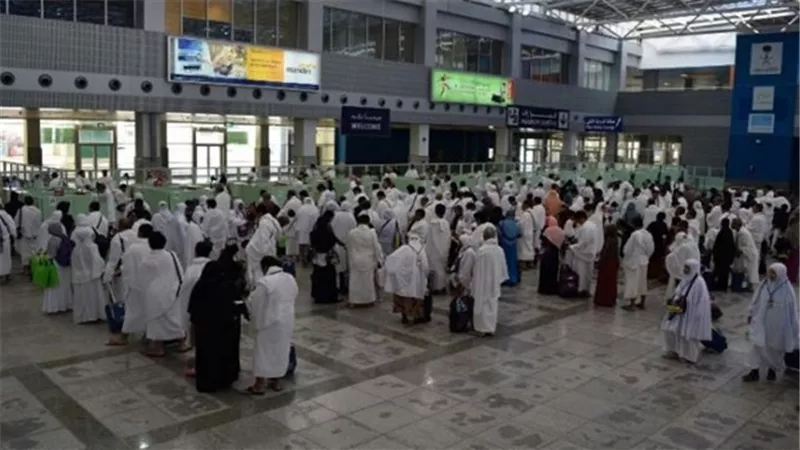 الصحة تناشد العائدين من العمرة بالتزام منازلهم لمدة ١٤ يومًا ضمن الإجراءات الوقائية للتصدى لفيروس كورونا المستجد